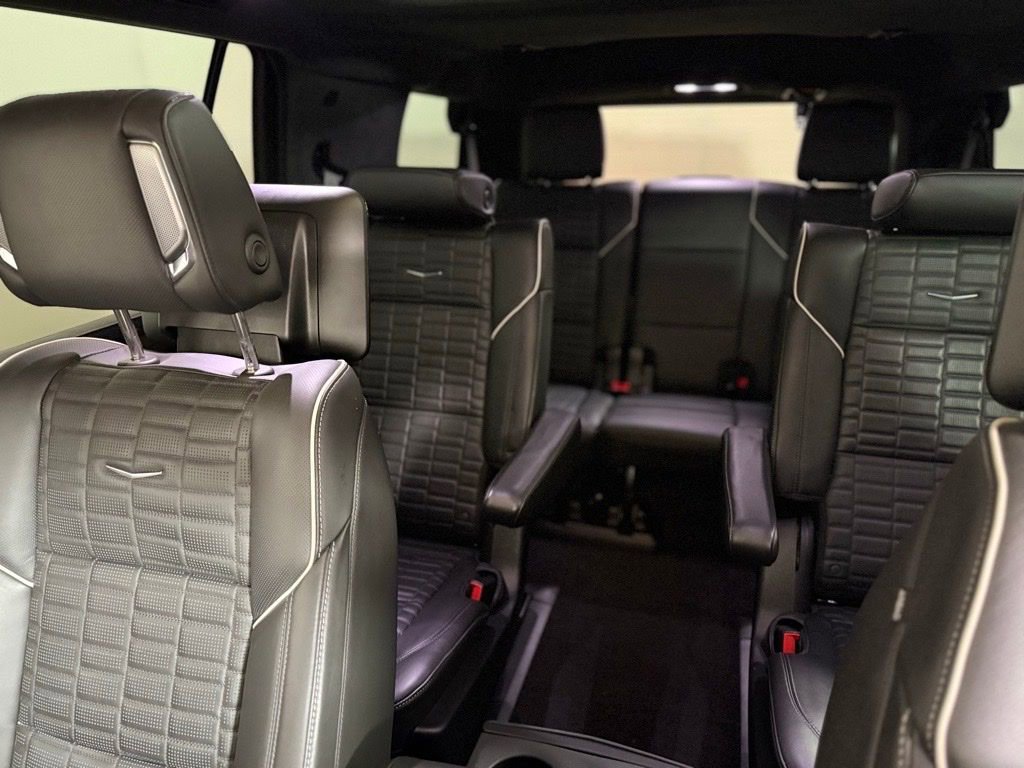 Used 2023 Cadillac Escalade Sport Platinum AWD/4WD image 20