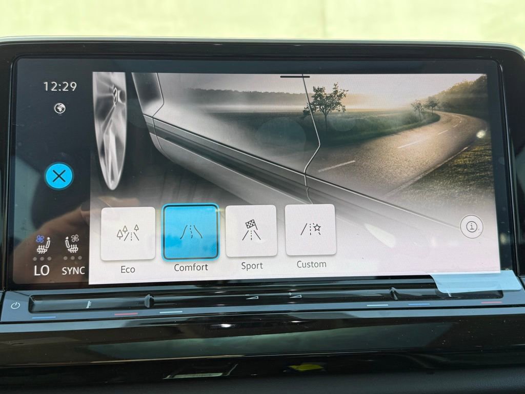 Certified 2025 Volkswagen Atlas SE image 14