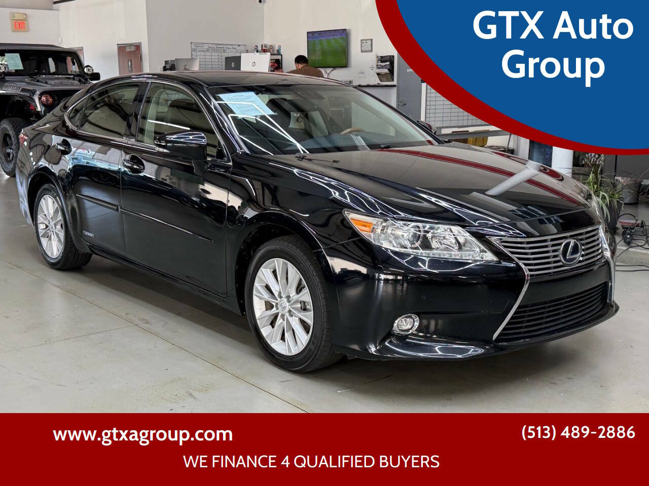 Used 2015 Lexus ES 300h w/ Navigation System Package