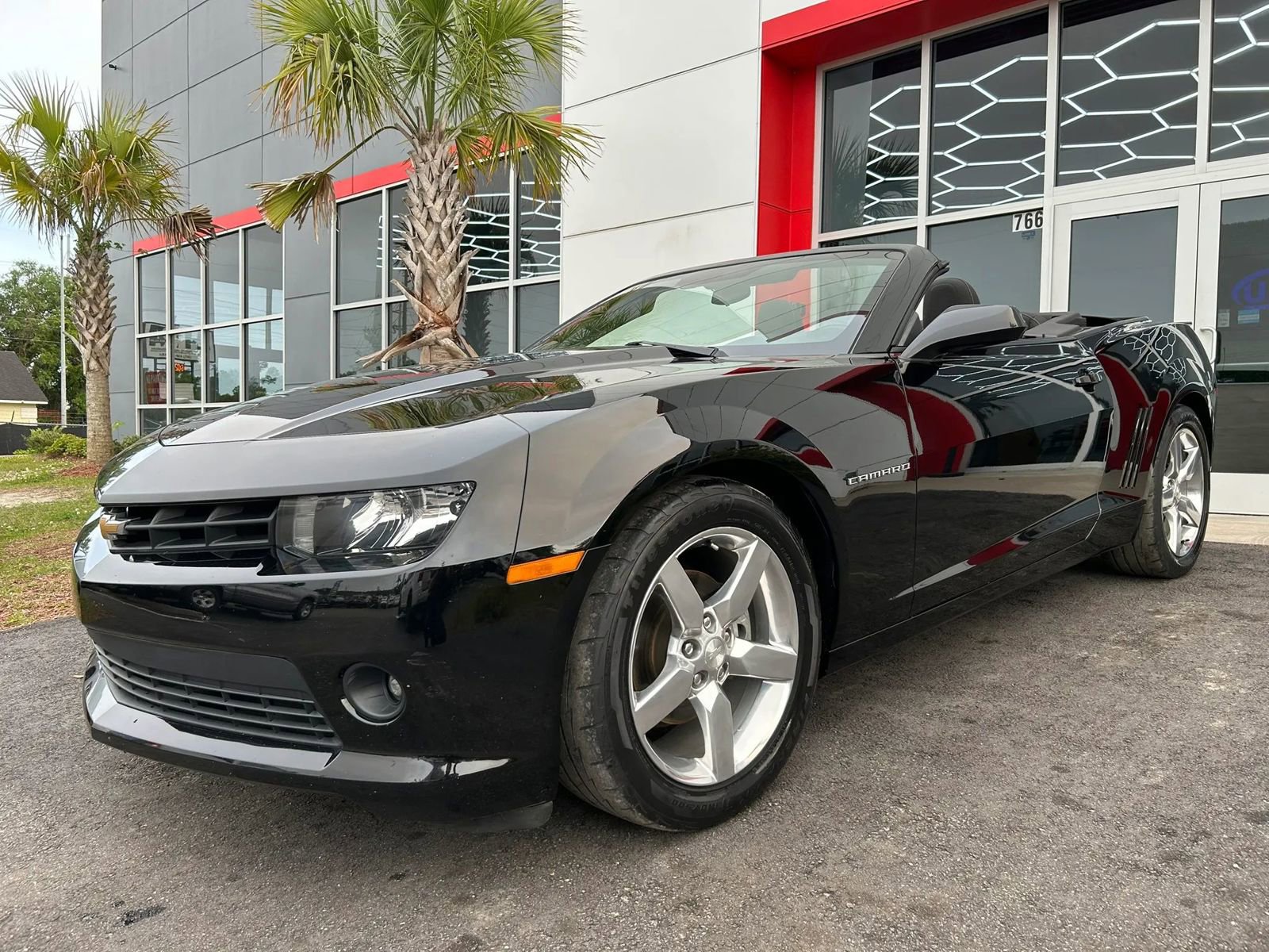 Used 2015 Chevrolet Camaro LT RWD image 9