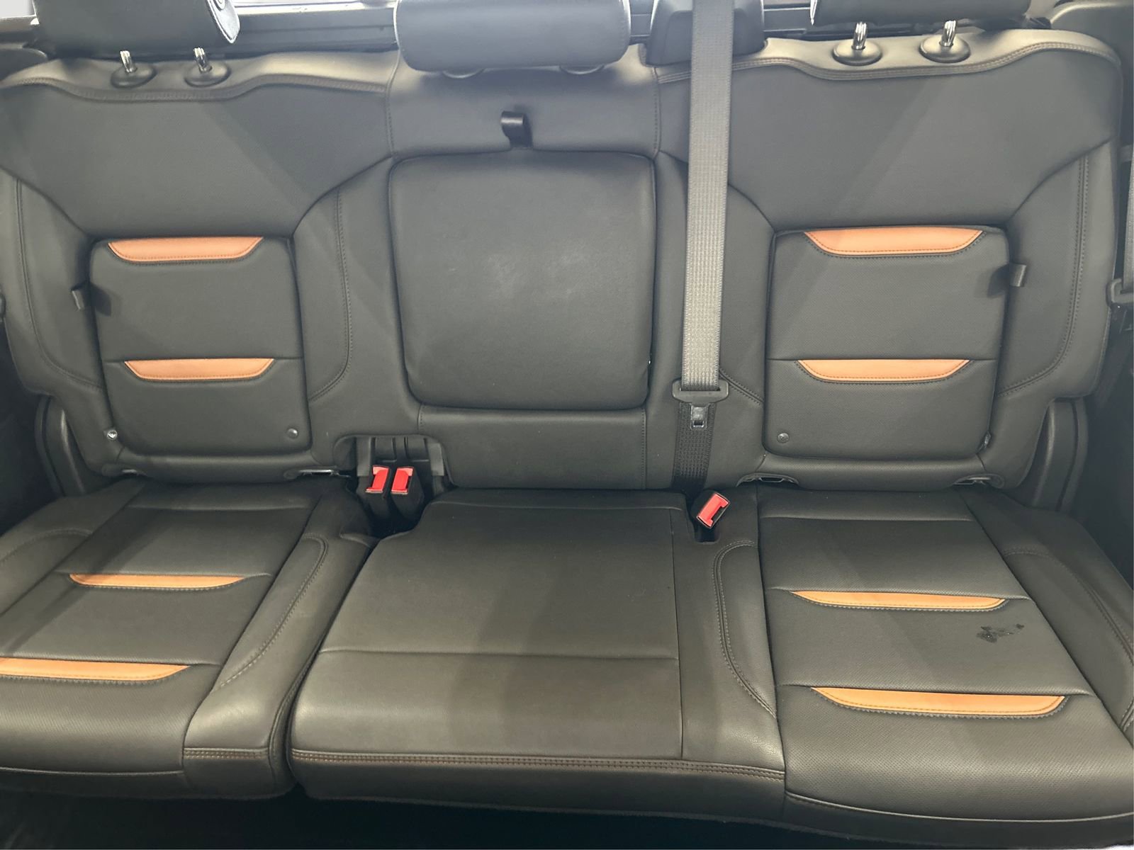 Used 2024 GMC Sierra 2500 AT4 w/ AT4 Premium Plus Package AWD/4WD image 12