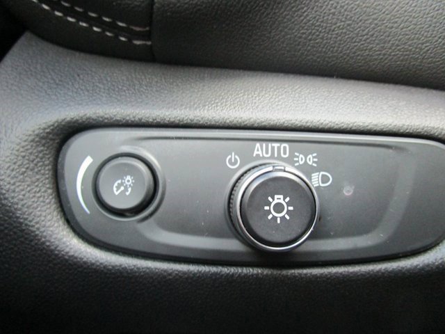 Certified 2023 Chevrolet Blazer LT w/ Convenience Package image 12