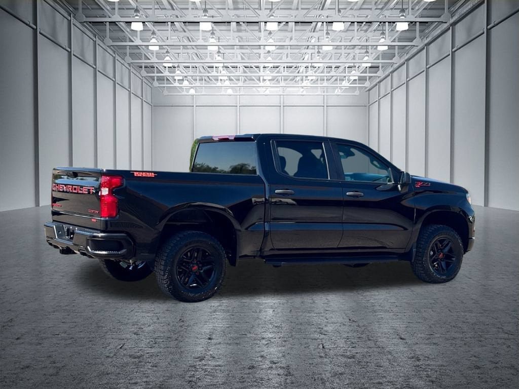 Used 2024 Chevrolet Silverado 1500 Custom Trail Boss AWD/4WD image 5