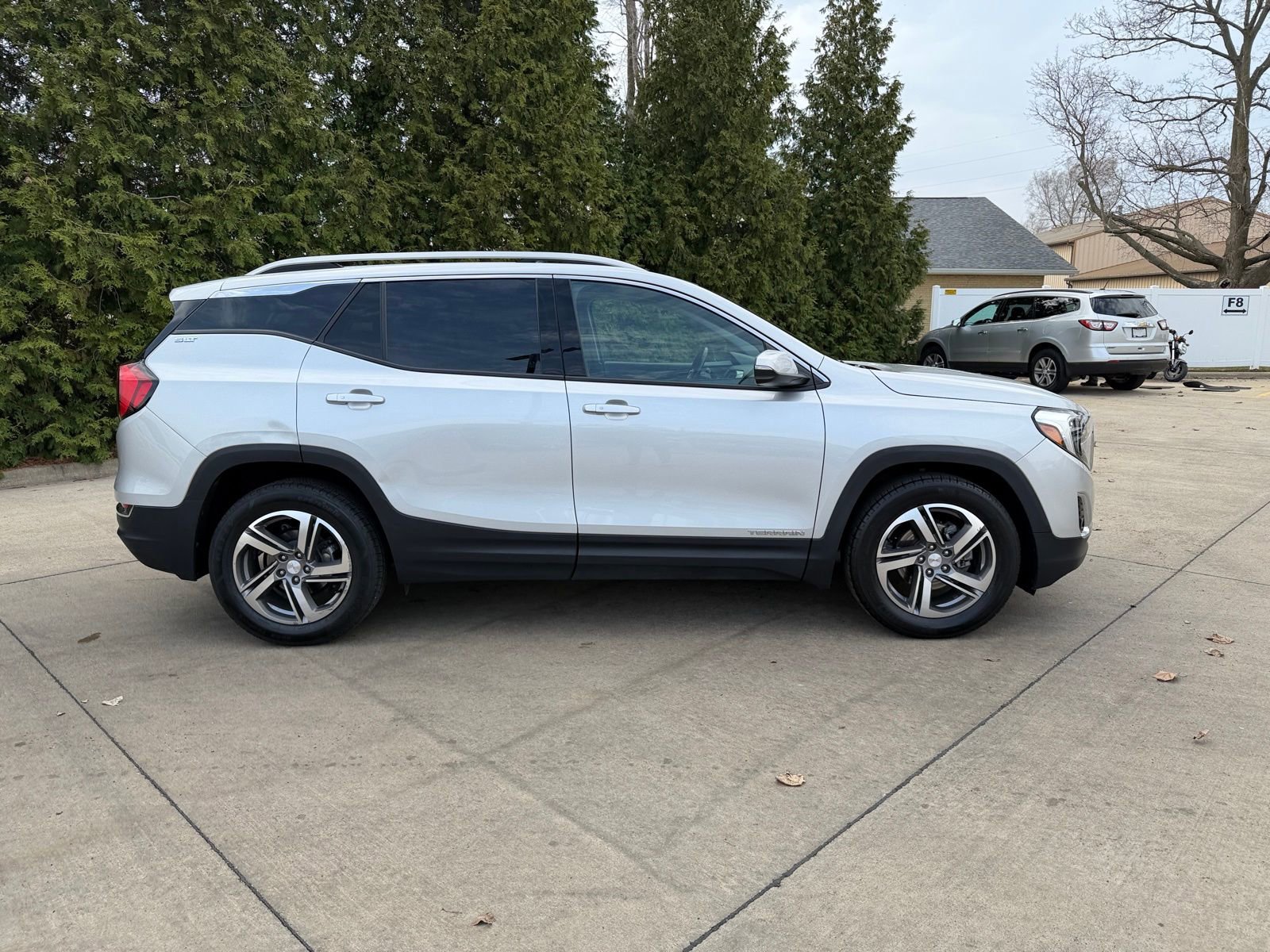 Used 2020 GMC Terrain SLT w/ Preferred Package image 31