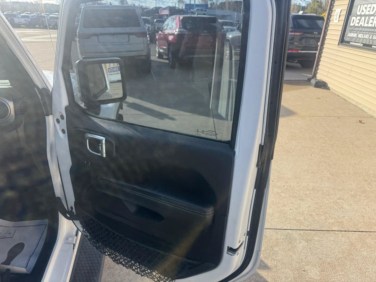 Used 2021 Jeep Wrangler Unlimited Sahara w/ Dual Top Group AWD/4WD image 16