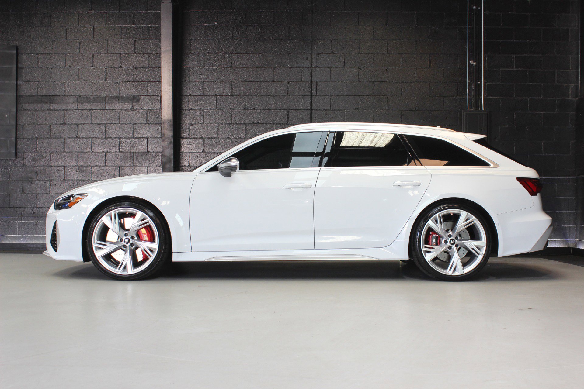 Used 2023 Audi RS 6 image 3