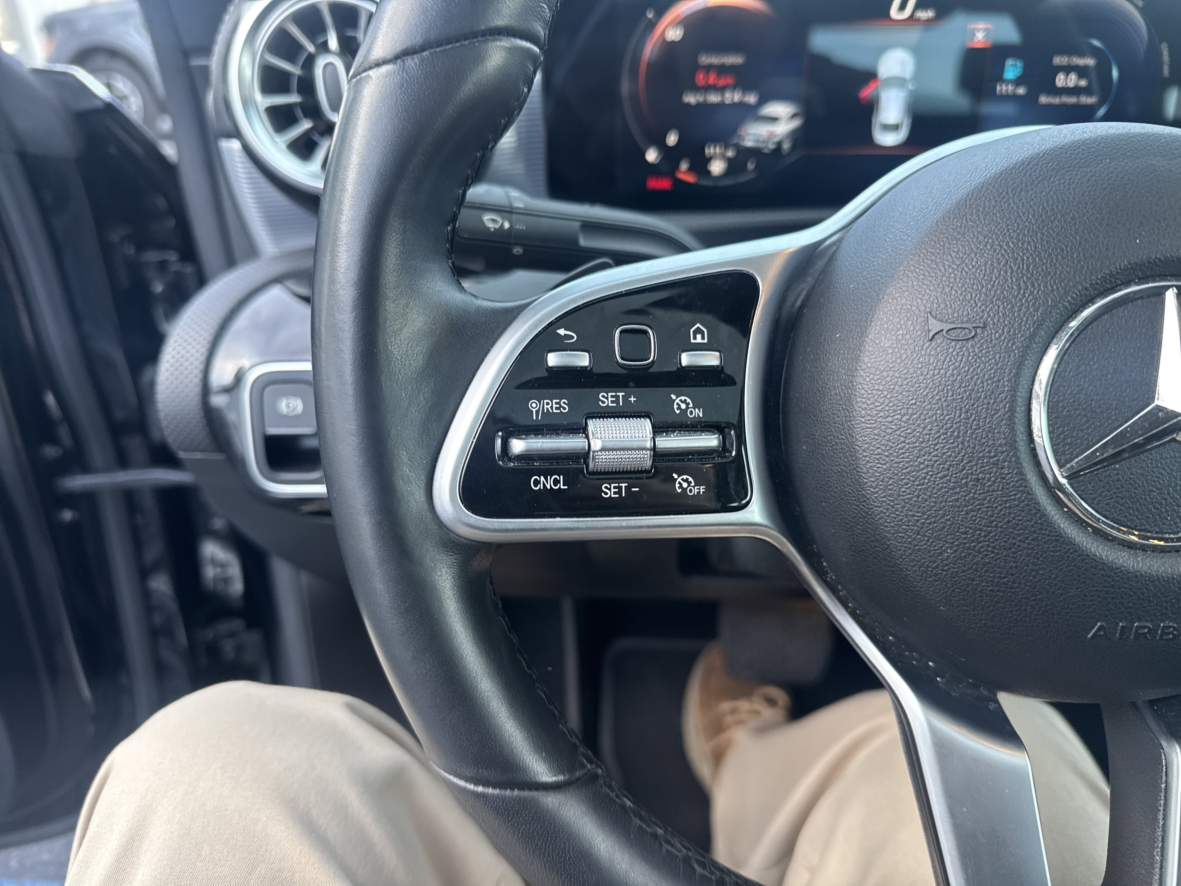 Used 2022 Mercedes-Benz CLA 250 4MATIC image 18