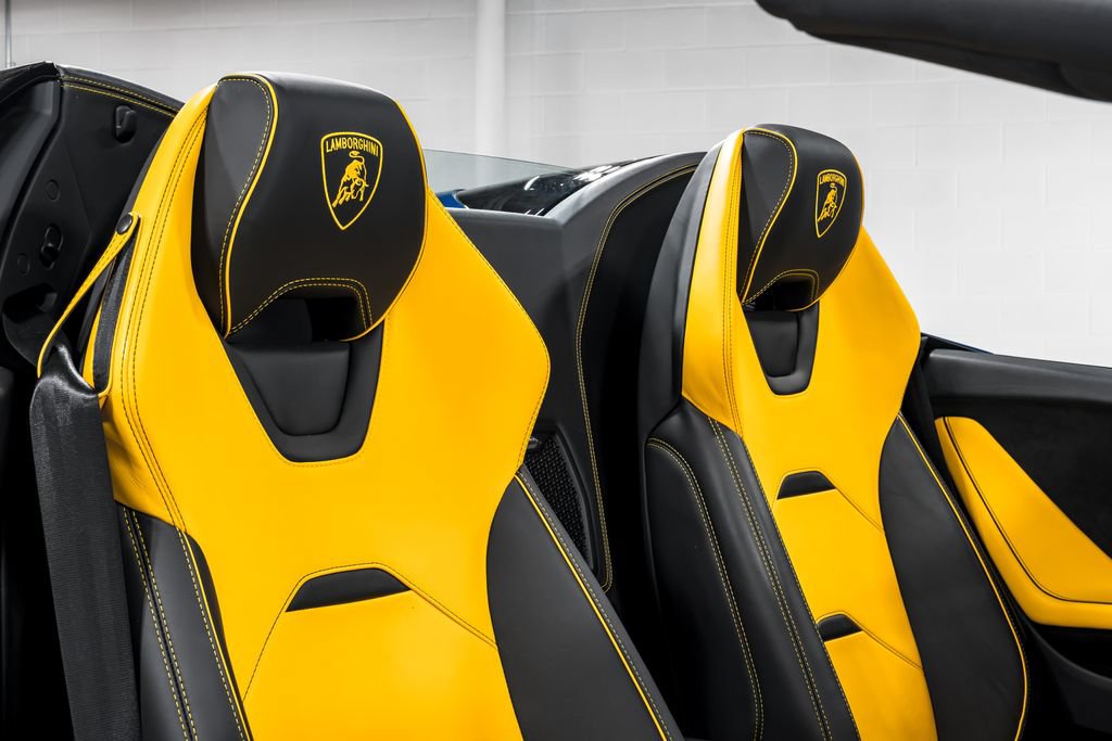 Used 2023 Lamborghini Huracan EVO AWD/4WD image 33