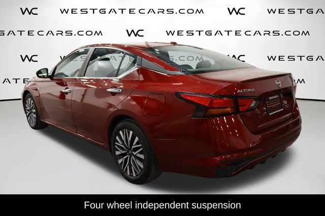 Used 2024 Nissan Altima 2.5 SV FWD image 5