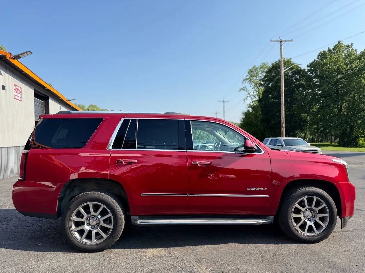 Used 2015 GMC Yukon Denali w/ Touring Package image 7