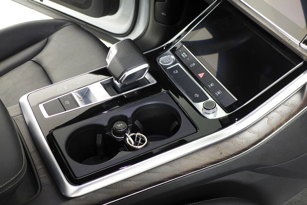 Used 2020 Audi Q8 Premium w/ Black Optic Package image 15