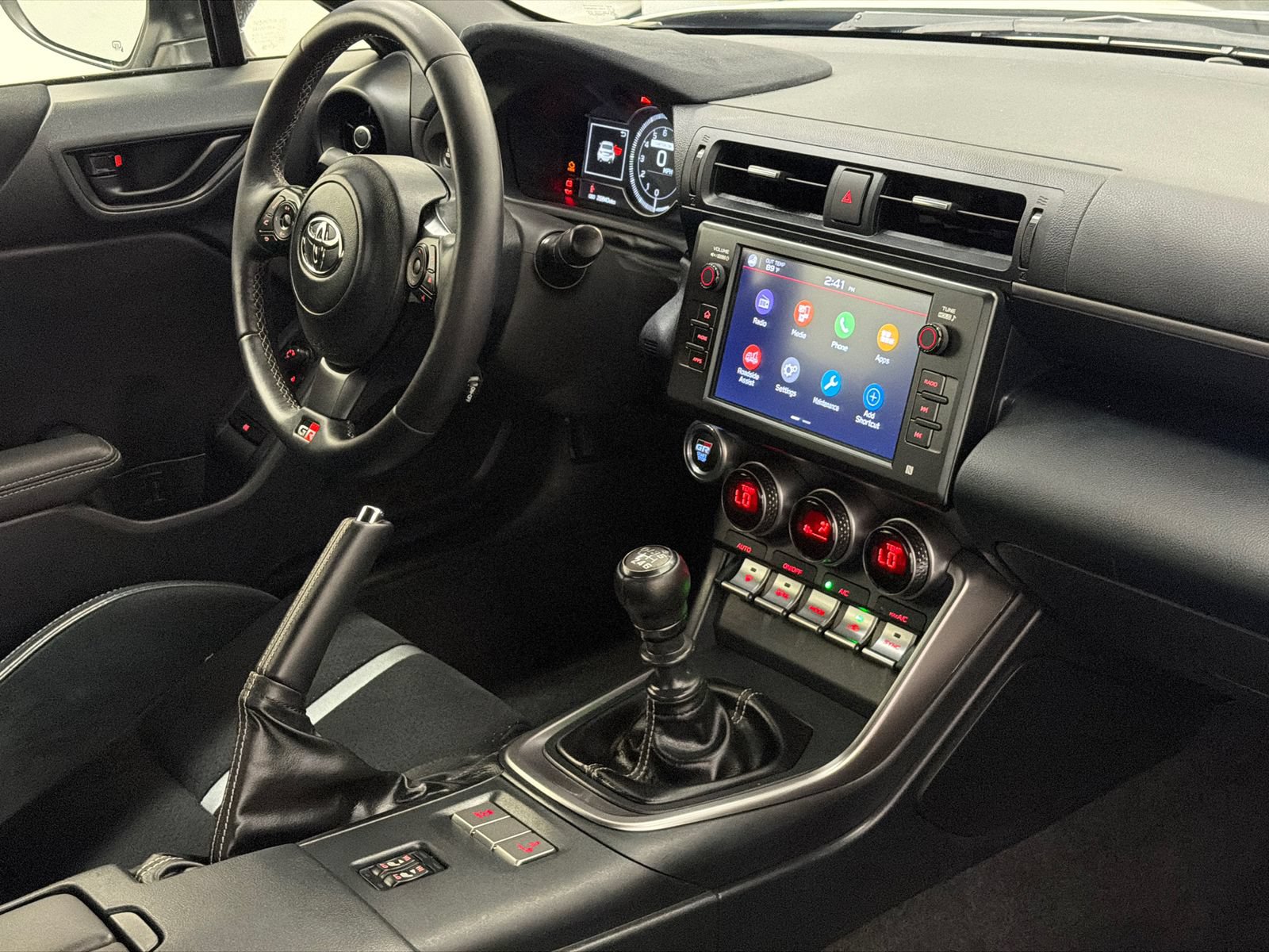 Used 2025 Toyota GR86 Premium RWD image 7