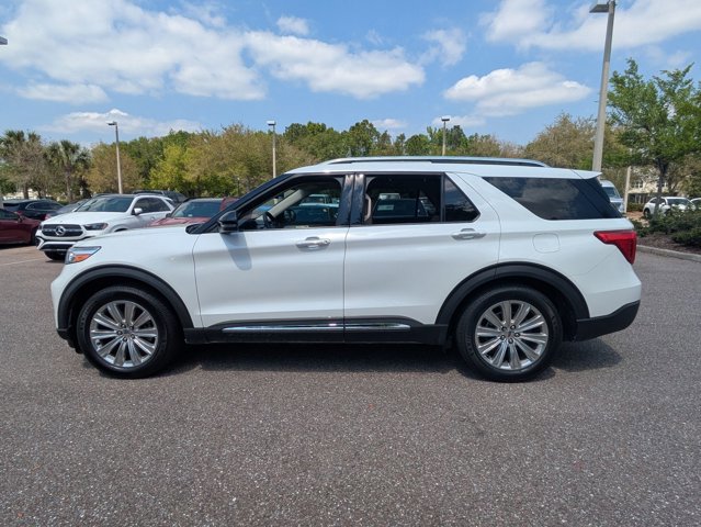 Used 2017 Ford Explorer XLT w/ Equipment Group 202A image 4