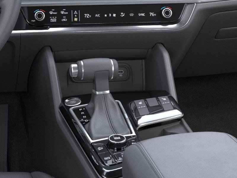 New 2025 Kia Sportage EX FWD image 23