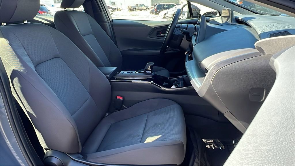 Used 2024 Toyota Prius LE image 10