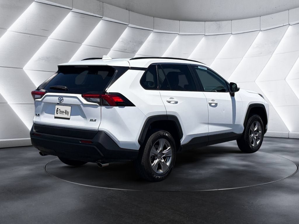 Used 2024 Toyota RAV4 XLE FWD image 5