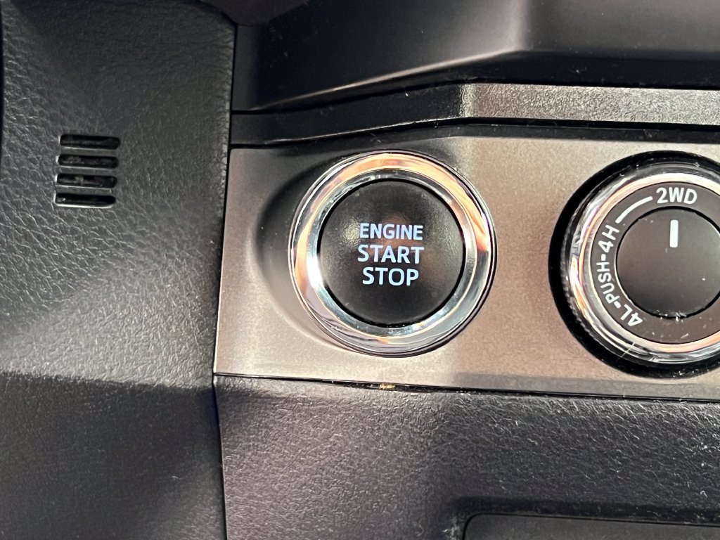 Used 2021 Toyota Tacoma TRD Off-Road w/ Technology Package AWD/4WD image 29