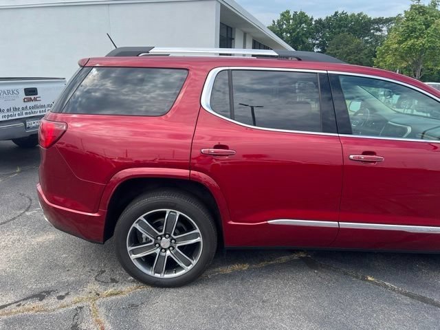 Certified 2019 GMC Acadia Denali w/ Technology Package FWD image 4