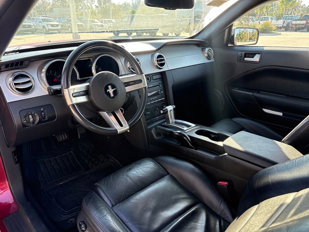 Used 2007 Ford Mustang Convertible image 6