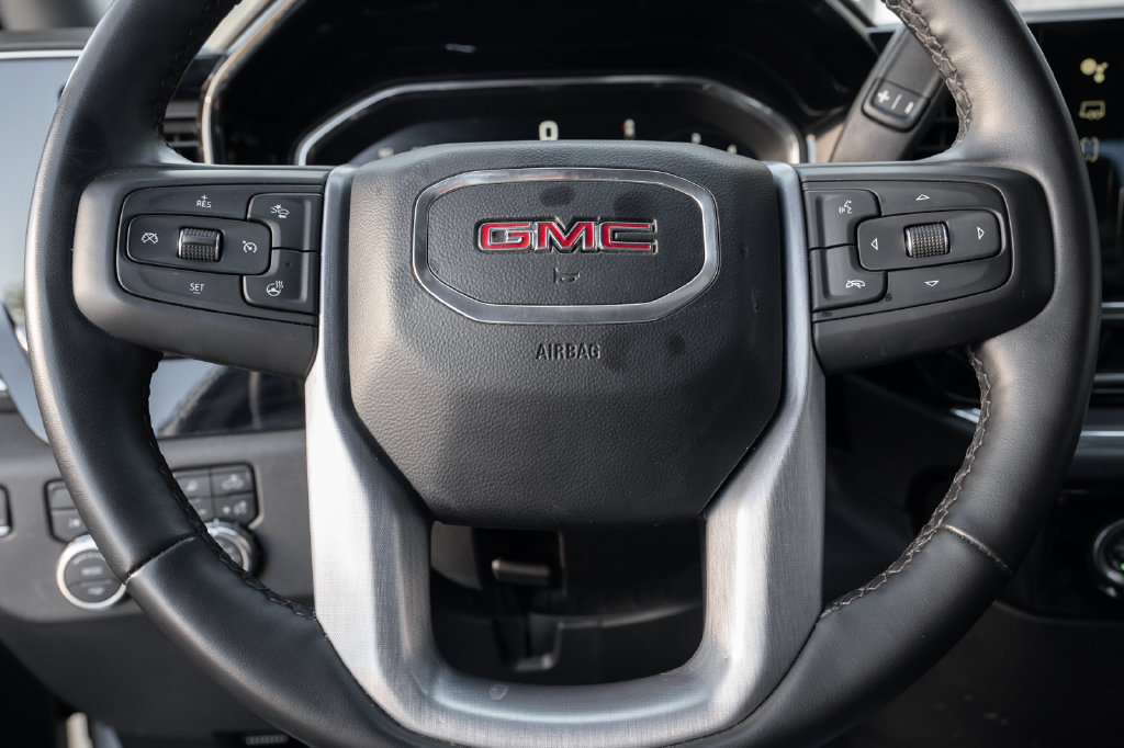 Used 2024 GMC Sierra 1500 SLT AWD/4WD image 25