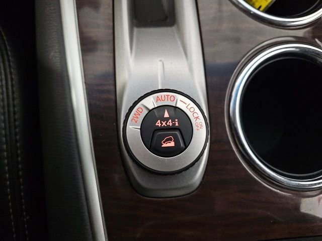 Used 2015 Nissan Pathfinder SL w/ Trailer Tow Package AWD/4WD image 18