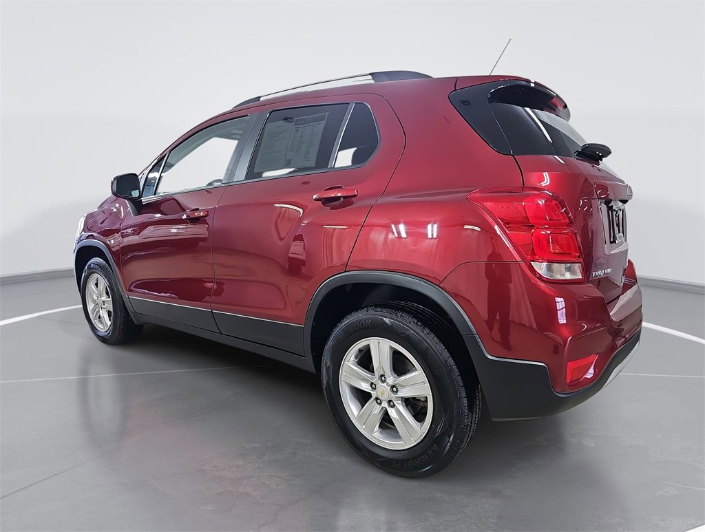 Certified 2022 Chevrolet Trax LT w/ LT Convenience Package image 6