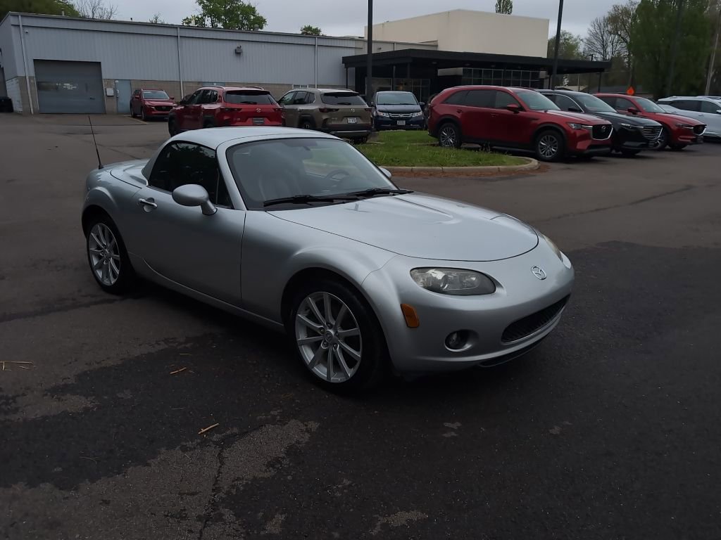 Used 2008 MAZDA MX-5 Miata Grand Touring w/ Premium Pkg RWD image 21