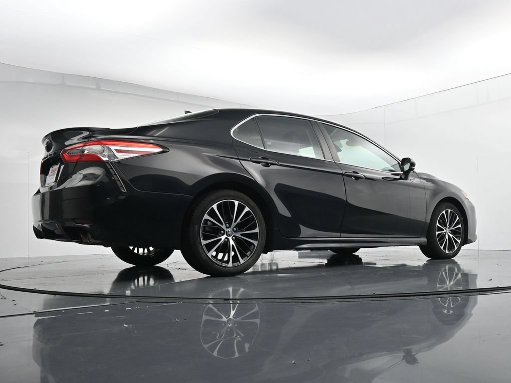 Used 2020 Toyota Camry SE w/ Audio Package FWD image 38