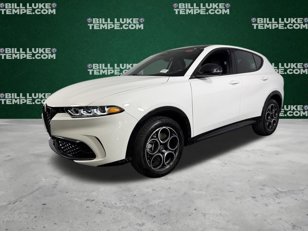 Used 2025 Alfa Romeo Tonale image 4