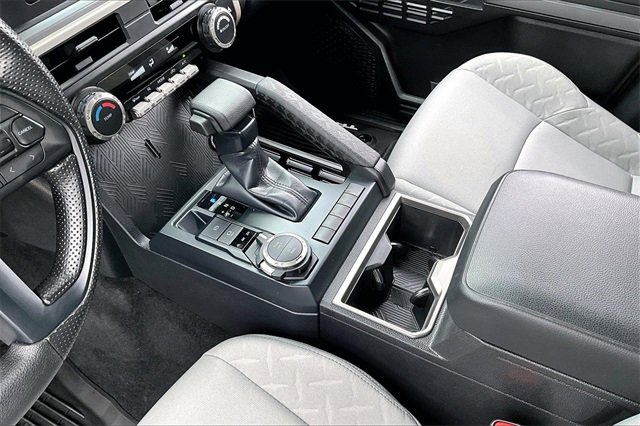 Used 2025 Toyota Tacoma SR5 image 15