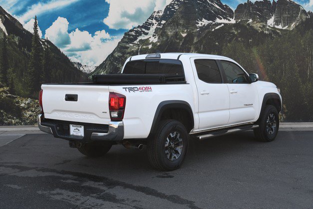 Certified 2019 Toyota Tacoma TRD Off-Road AWD/4WD image 3