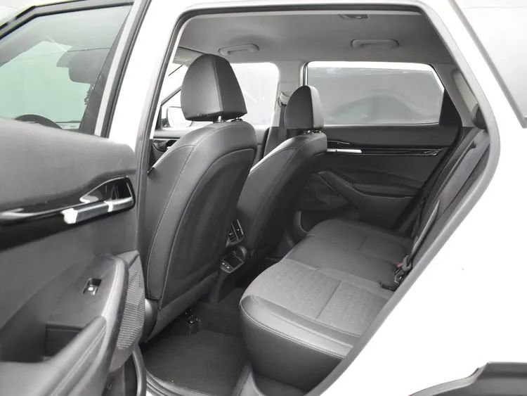 Used 2025 Kia Seltos S FWD image 15