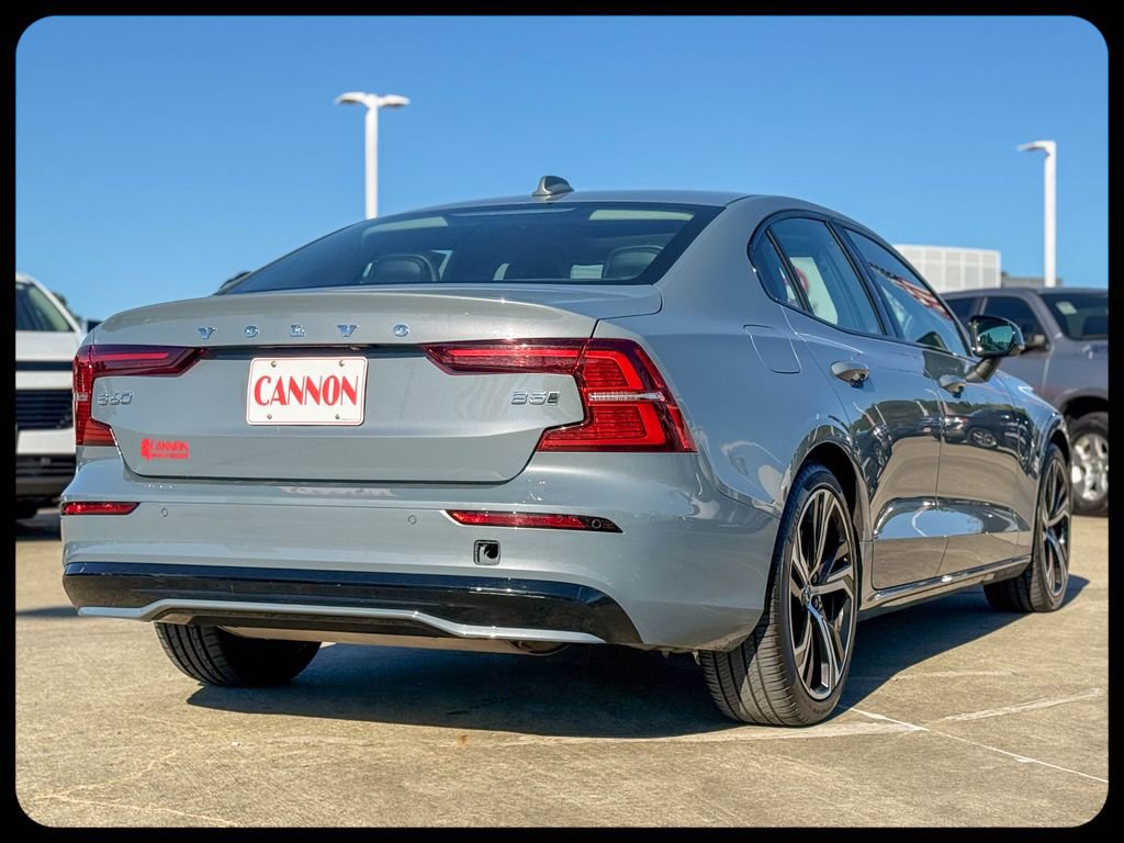 Used 2024 Volvo S60 B5 Core image 5