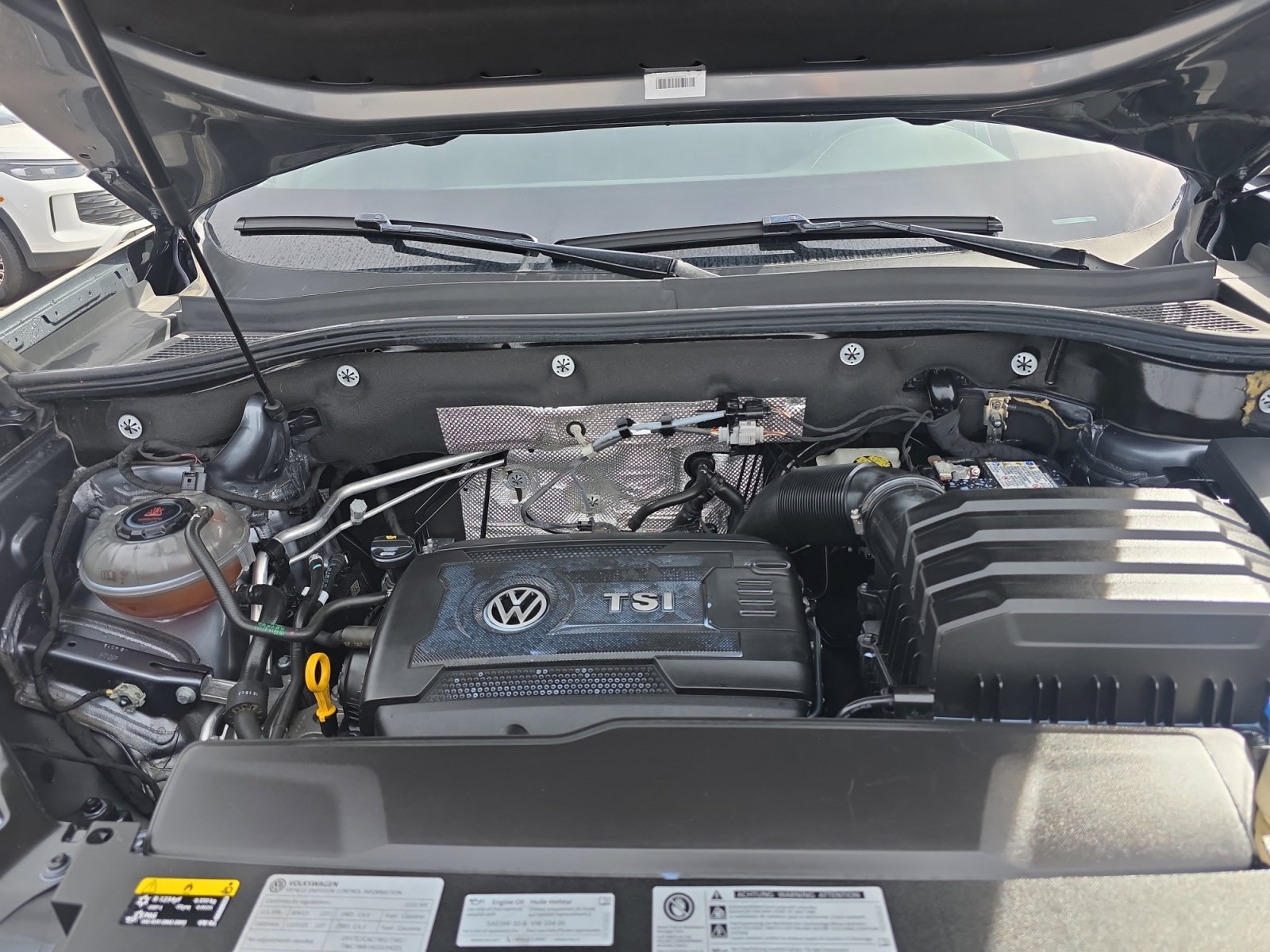 Used 2020 Volkswagen Atlas Cross Sport SE w/ Panoramic Sunroof Package image 22