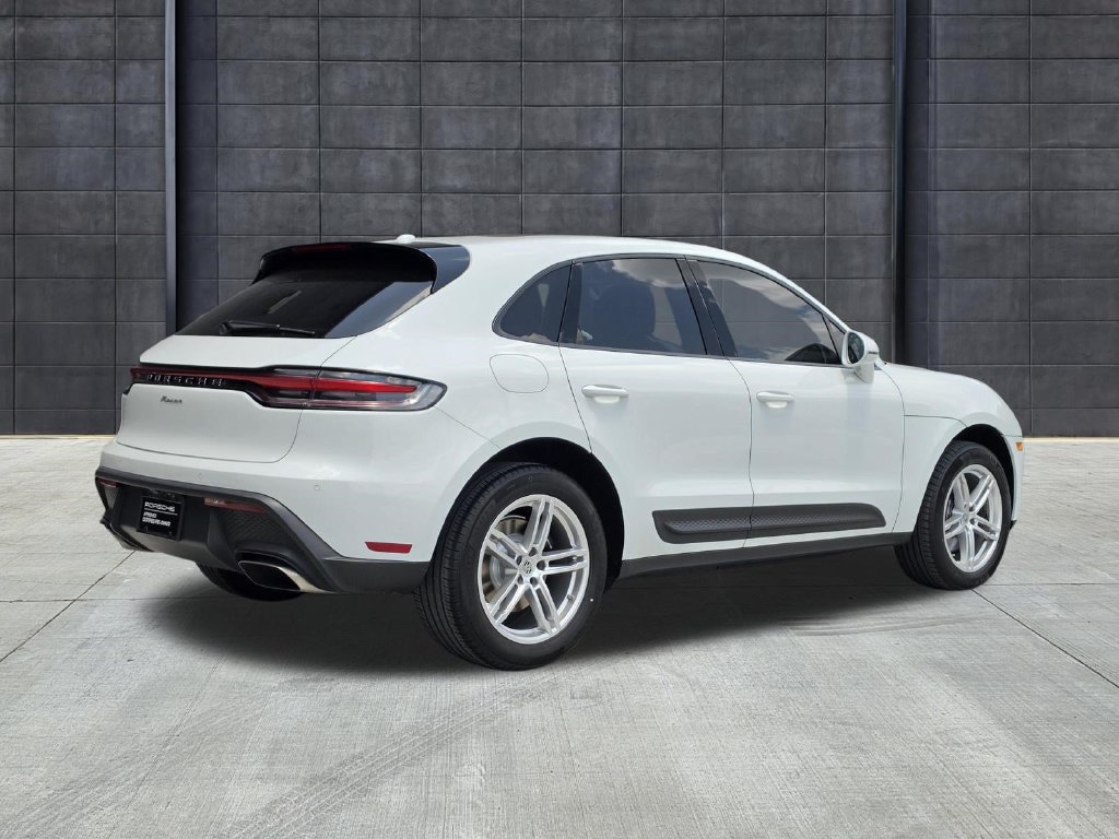 Certified 2023 Porsche Macan AWD/4WD image 8