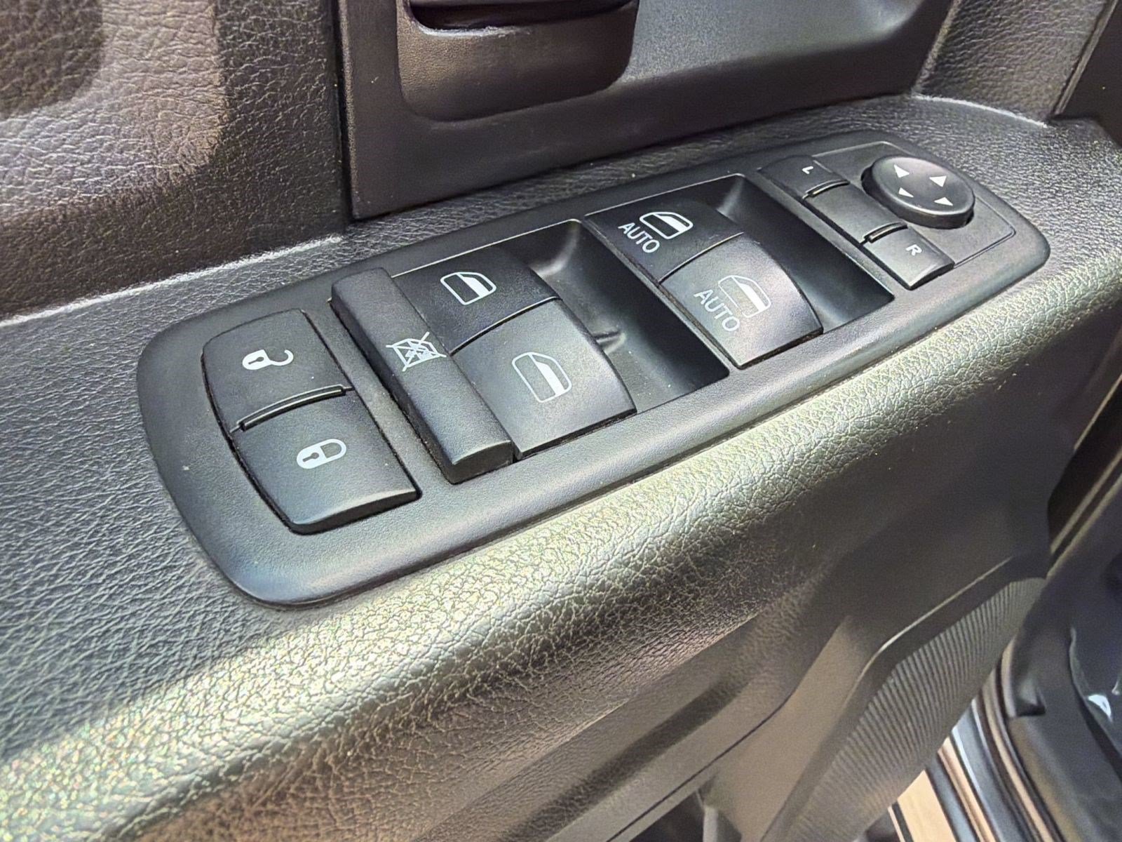 Used 2019 RAM 1500 Express AWD/4WD image 25