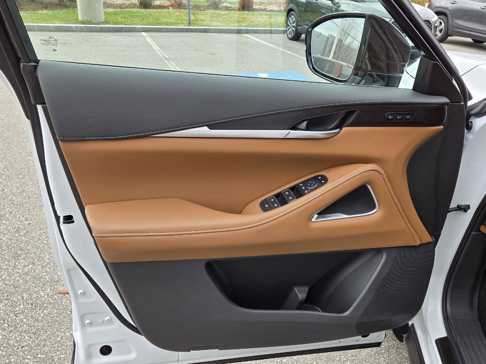 Certified 2026 INFINITI QX60 Autograph w/ Dark Cargo Package image 8