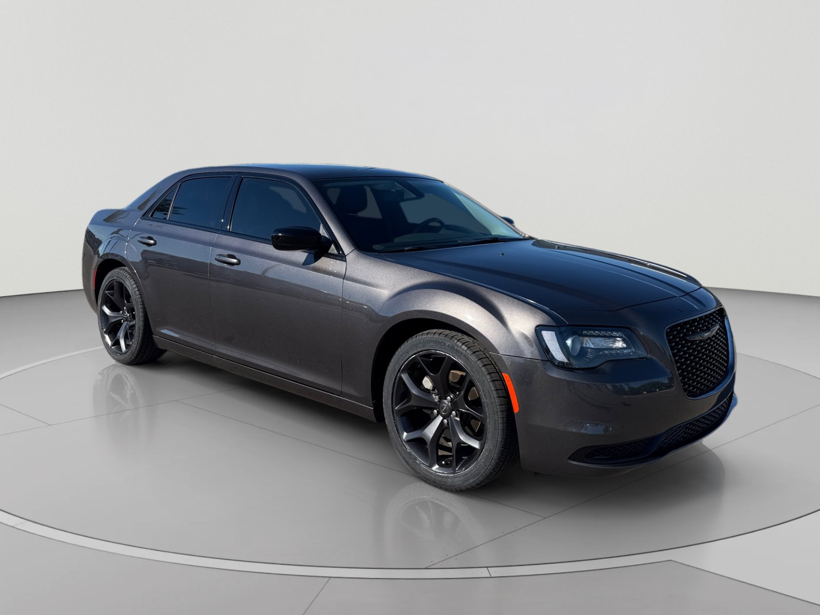 Used 2021 Chrysler 300 Touring w/ Sport Appearance Package RWD image 7