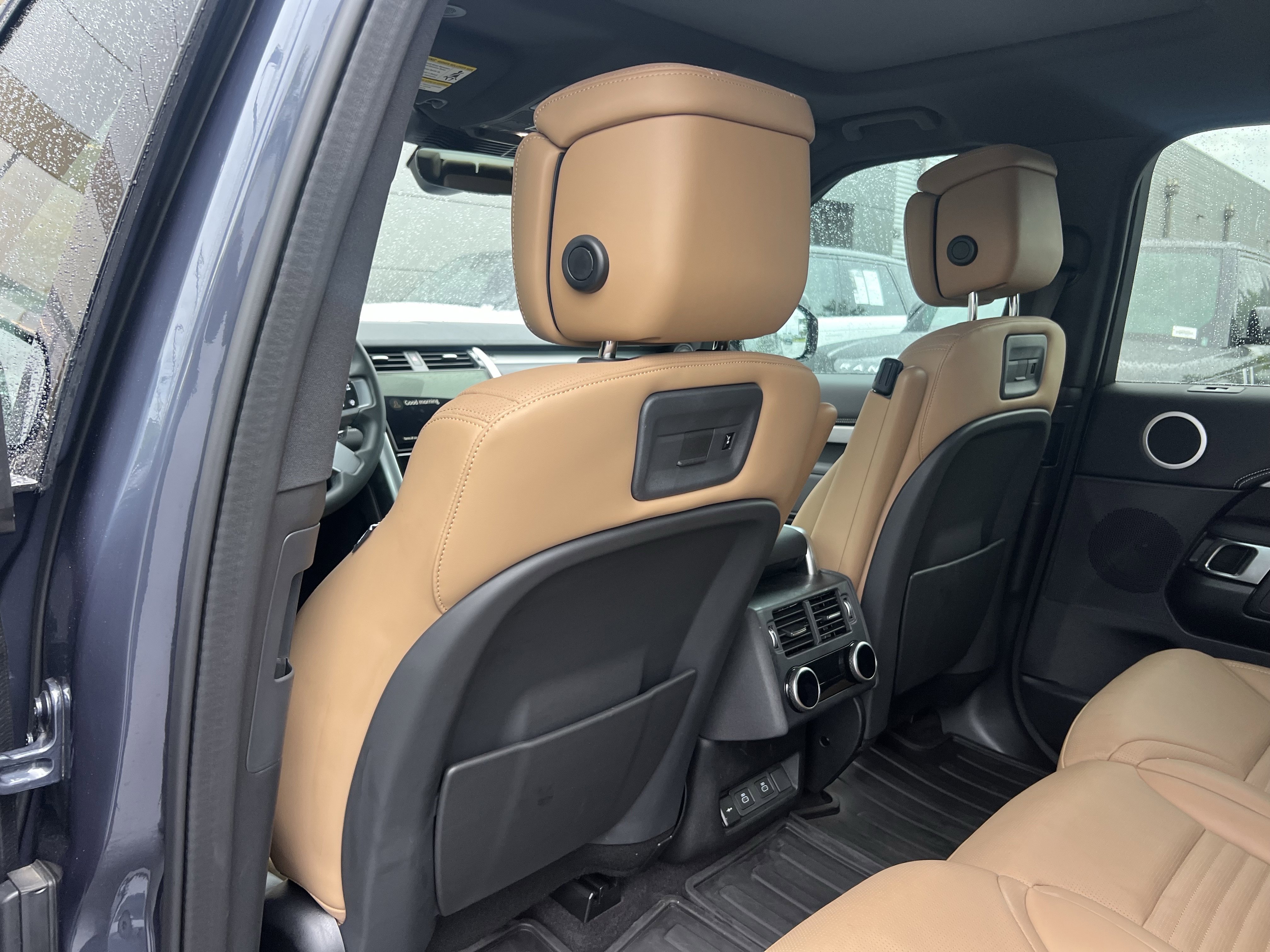 Certified 2025 Land Rover Discovery Dynamic SE AWD/4WD image 35
