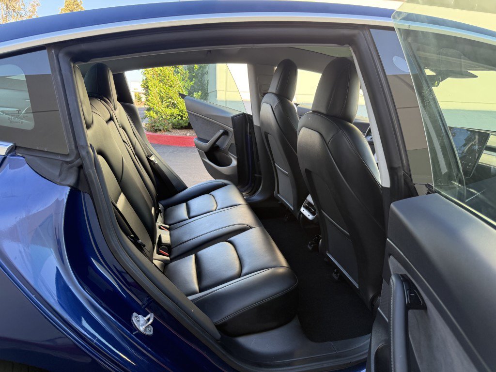 Used 2020 Tesla Model 3 Standard Range Plus RWD image 14