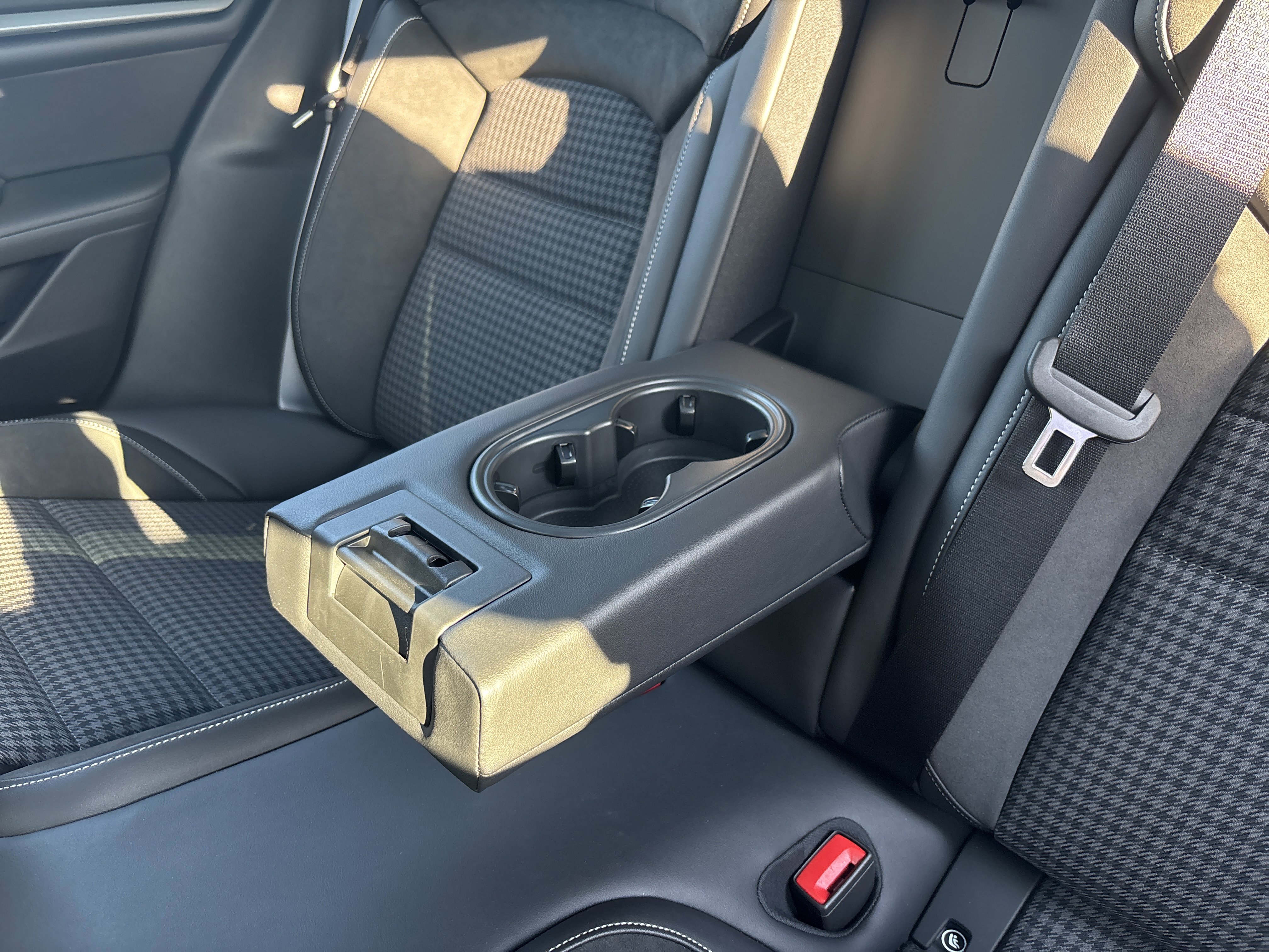 New 2026 Porsche Taycan RWD image 30