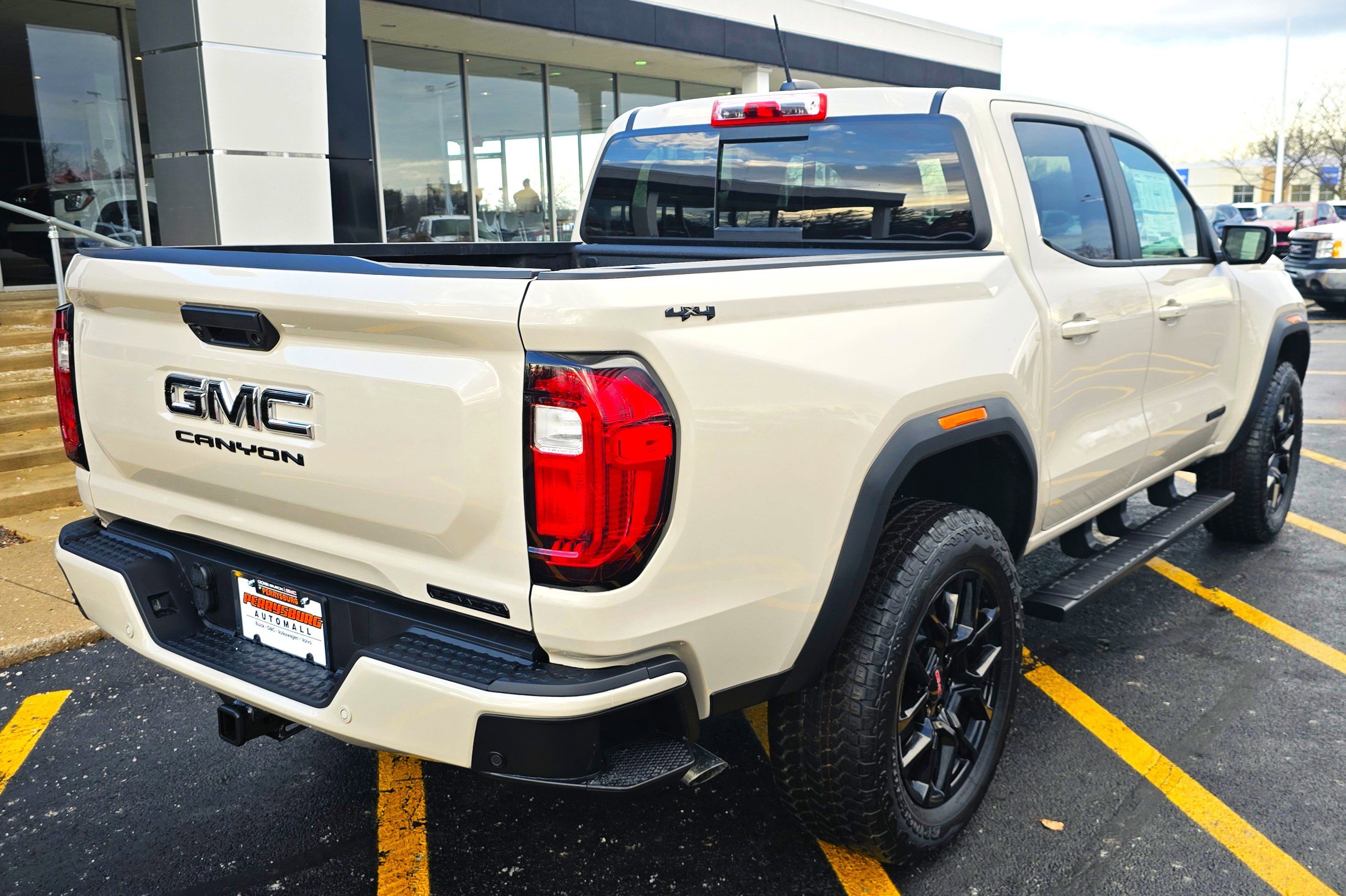 New 2026 GMC Canyon Elevation w/ Convenience Package image 10