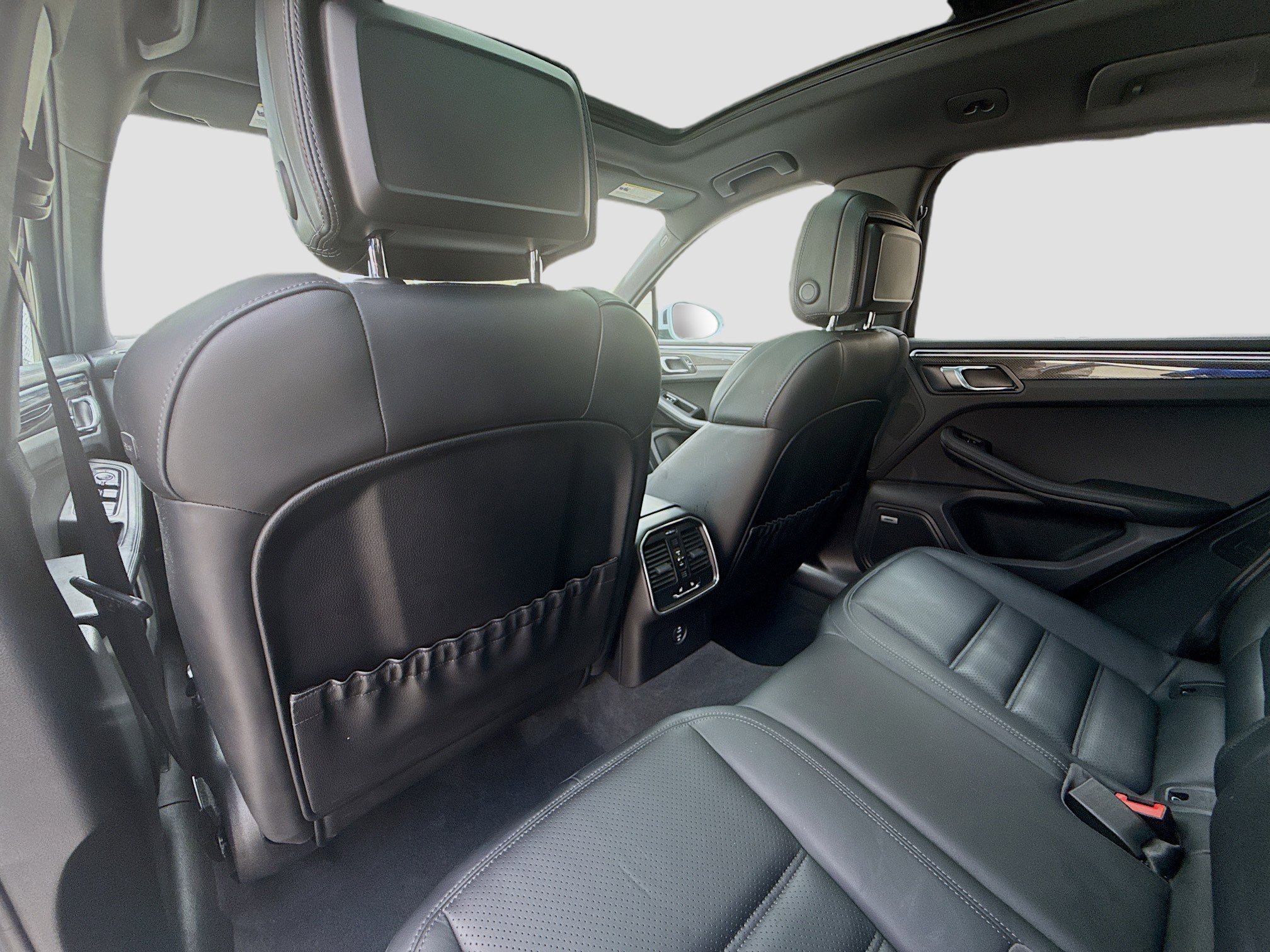 Used 2020 Porsche Macan GTS image 25