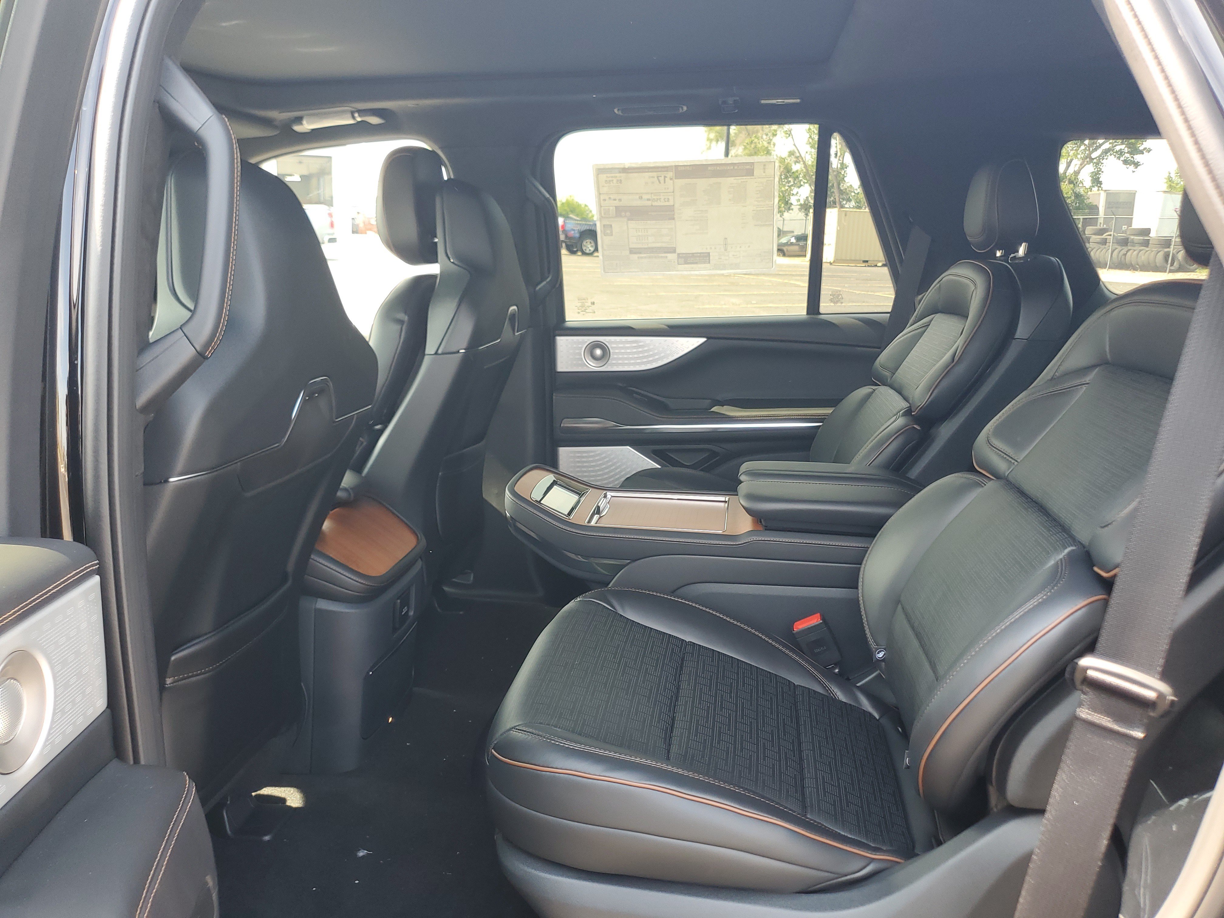 New 2027 Lincoln Navigator Black Label AWD/4WD image 27