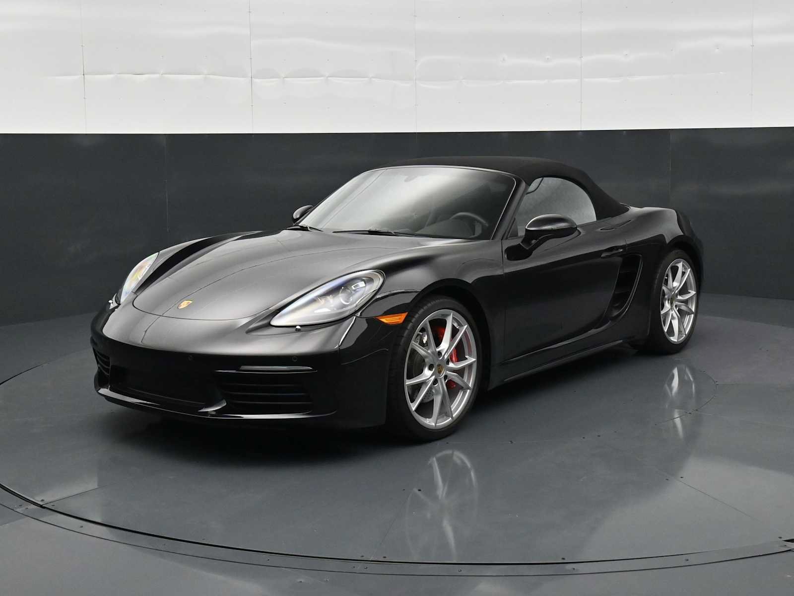 Certified 2024 Porsche 718 Boxster S RWD image 1