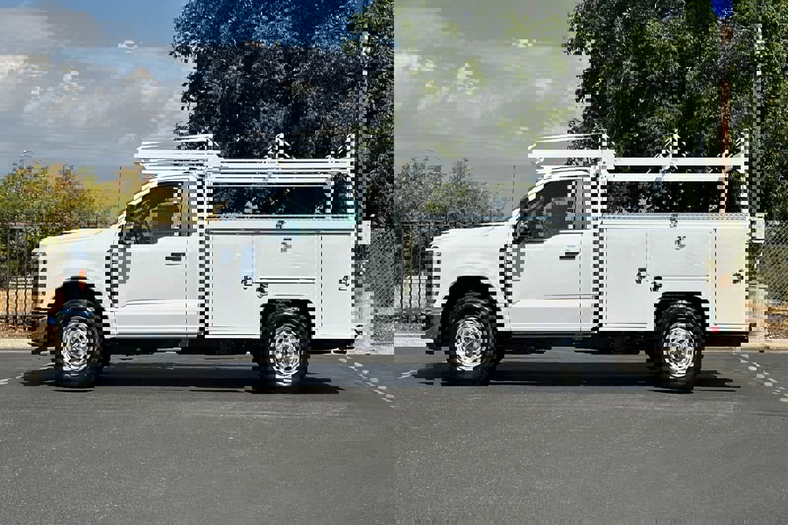 New 2026 Ford F250 XL w/ XL Chrome Package image 3