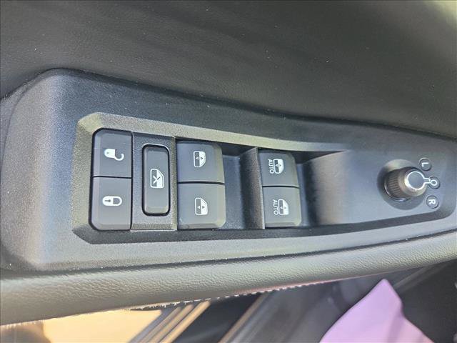 Used 2023 Jeep Grand Cherokee Limited RWD image 16