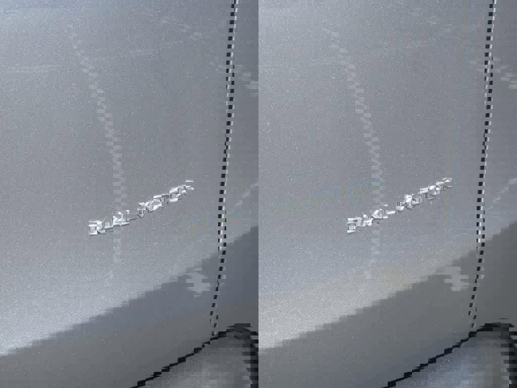 Used 2026 Tesla Model Y AWD image 34