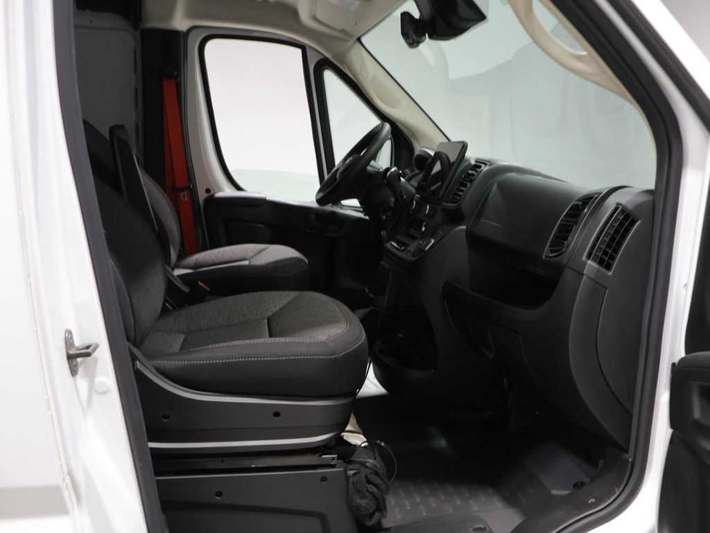 Used 2025 RAM ProMaster 2500 w/ Premium Convenience Group FWD image 18