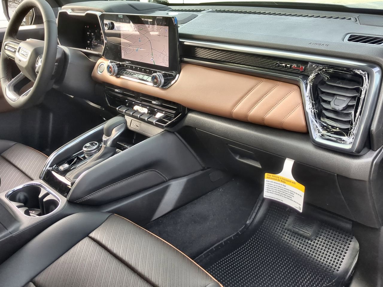 New 2025 GMC Canyon AT4 w/ Nightfall Edition image 29